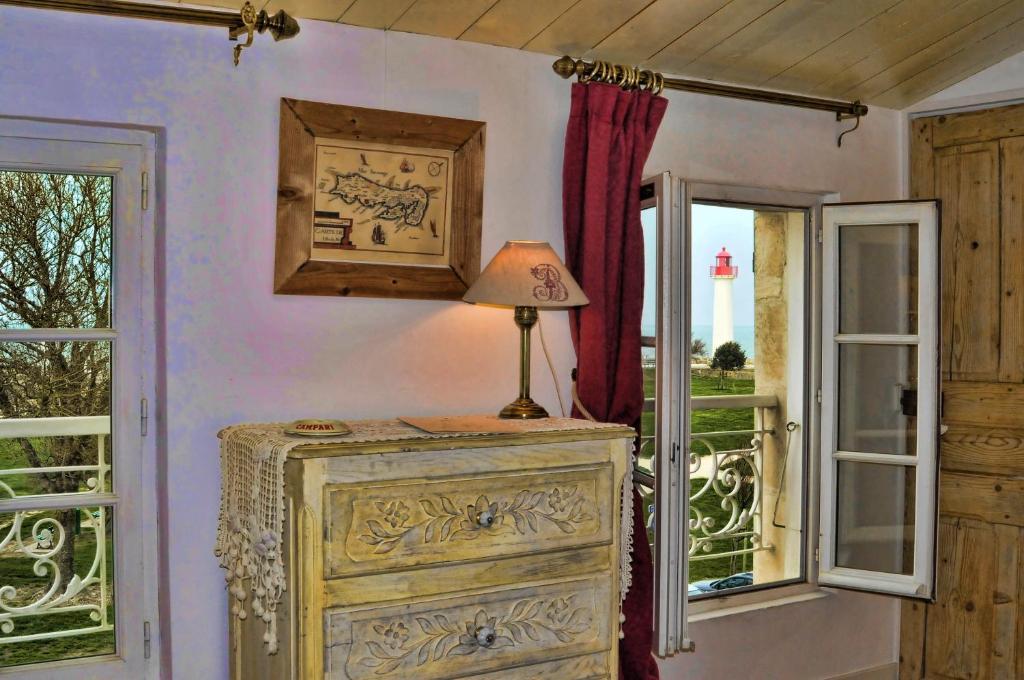 Le Corps De Garde Bed and Breakfast Saint-Martin-de-Ré Eksteriør billede