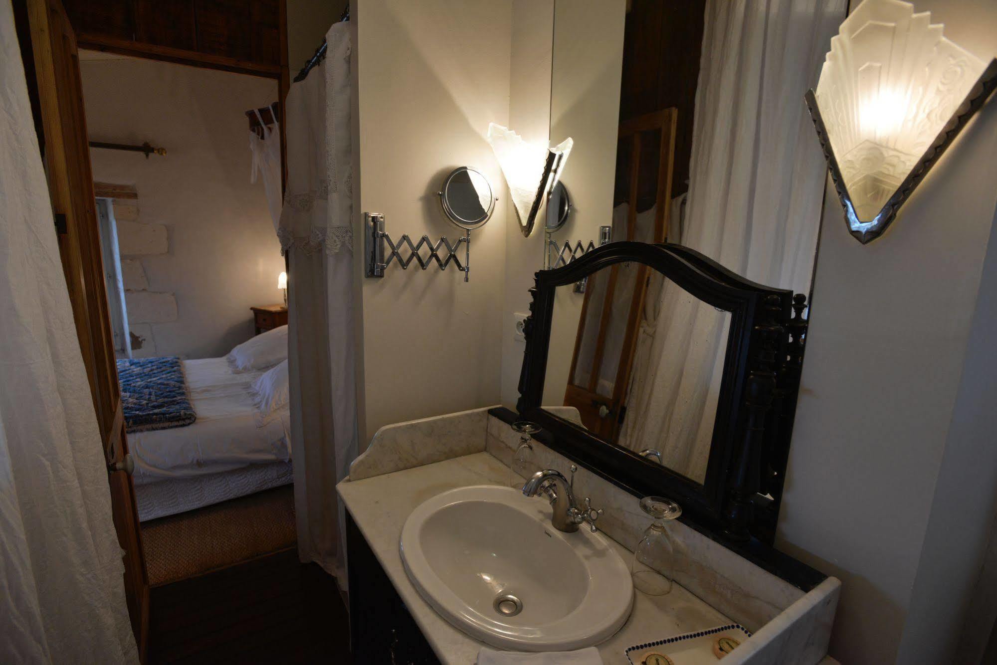 Le Corps De Garde Bed and Breakfast Saint-Martin-de-Ré Eksteriør billede