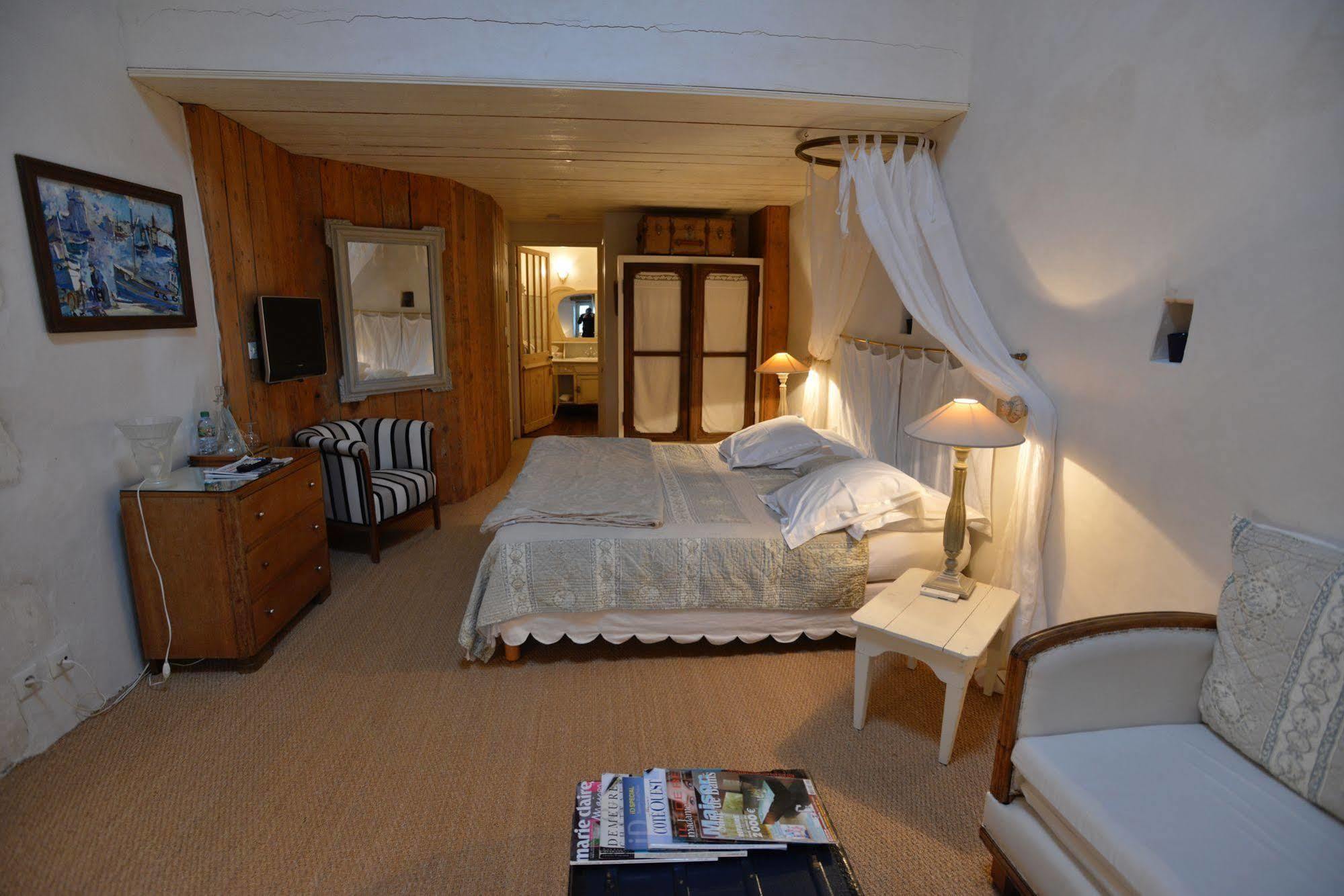 Le Corps De Garde Bed and Breakfast Saint-Martin-de-Ré Eksteriør billede